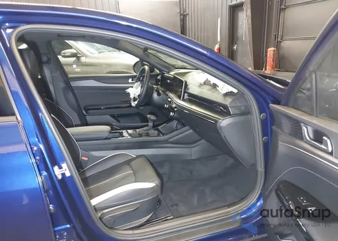 2025 Kia K5 Gt-Line из США, поврежденный, VIN KNAG64J7XS5332983